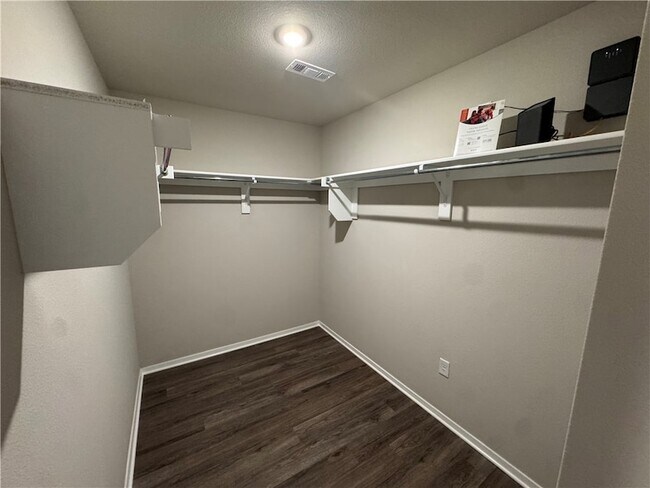 Foto del edificio - 6507 NW Vandergriff St