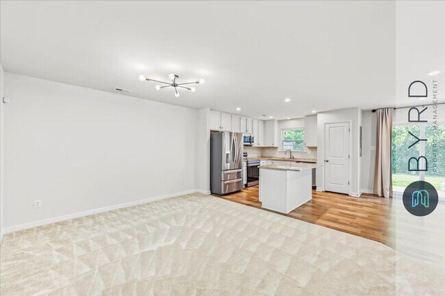 Foto del edificio - 3380 Dewsberry Ln