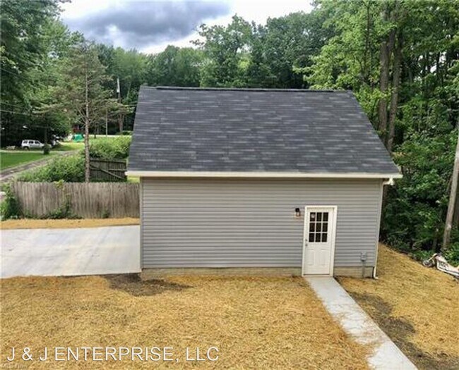 Foto del edificio - 3 br, 2.5 bath House - 5498 MAIN AVE