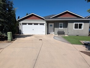 Building Photo - 1500 Darlene Dr