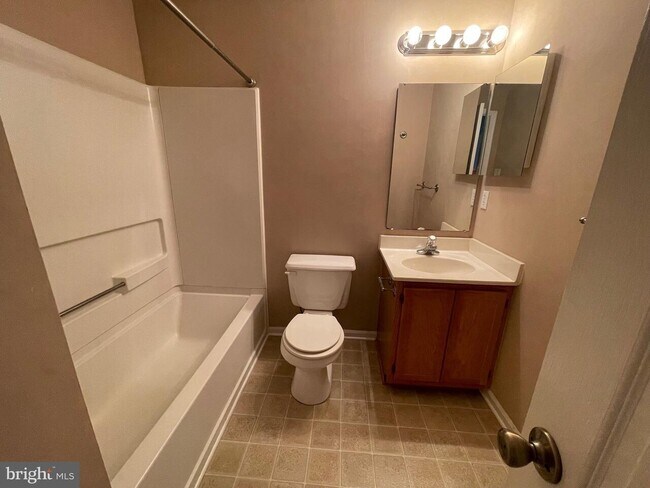 Foto del edificio - 45292 Rumsford Ln