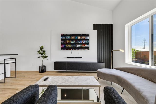 Building Photo - 2120 Lovedale Ave