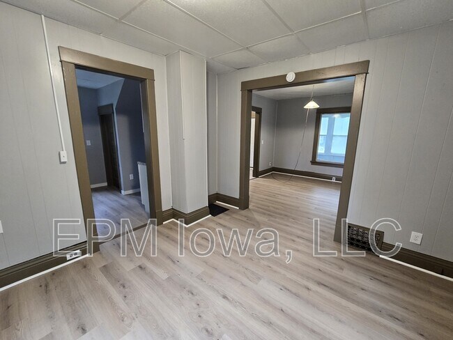 Foto del edificio - 419 Bratnober St
