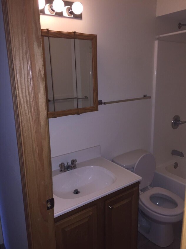 107 Crestview Unit 3, Park View, IA 52748 Room for Rent in Park View