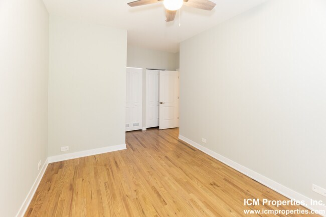 Foto del edificio - 2924 W Logan Blvd
