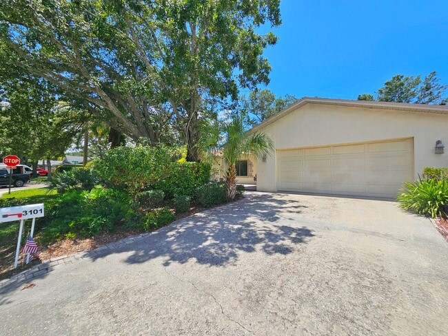 Building Photo - 3 Bedroom 2 Bath Home in Safety Harbor