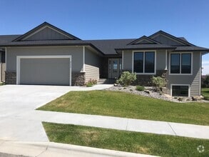 Building Photo - 3117 Peregrine Ln