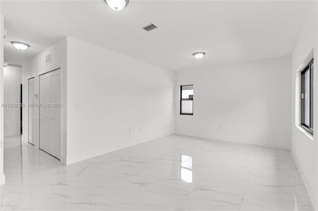 Foto del edificio - 11970 SW 213th St