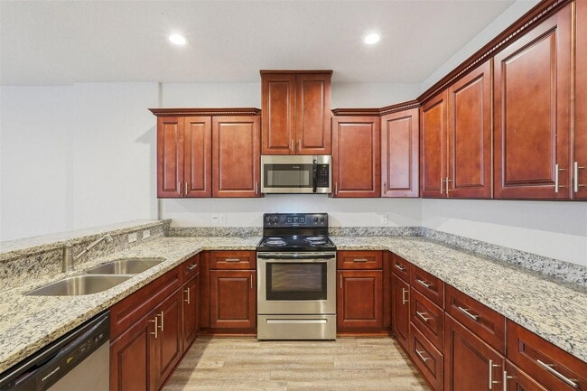 Building Photo - 634 Magnolia Bend