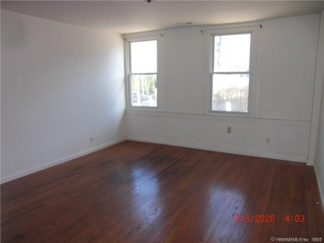Foto del edificio - 366 Derby Ave