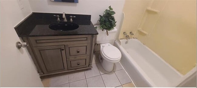 Building Photo - 70 Chester Ave SE