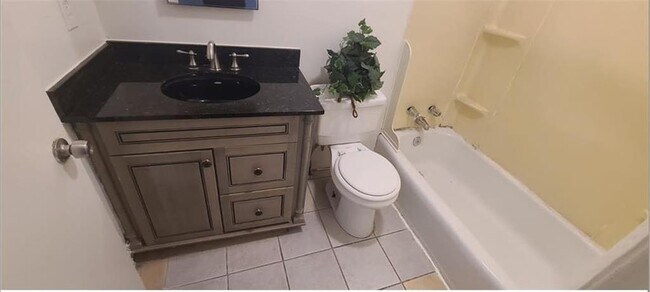 Foto del edificio - 70 Chester Ave SE