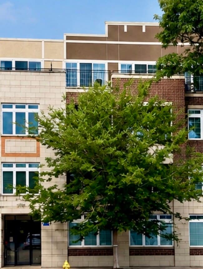 Building Photo - 1202 Waukegan Rd
