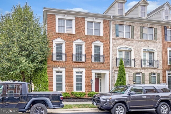 Building Photo - 22948 Fanshaw Square