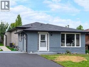 Building Photo - 308 Cranbrook Dr
