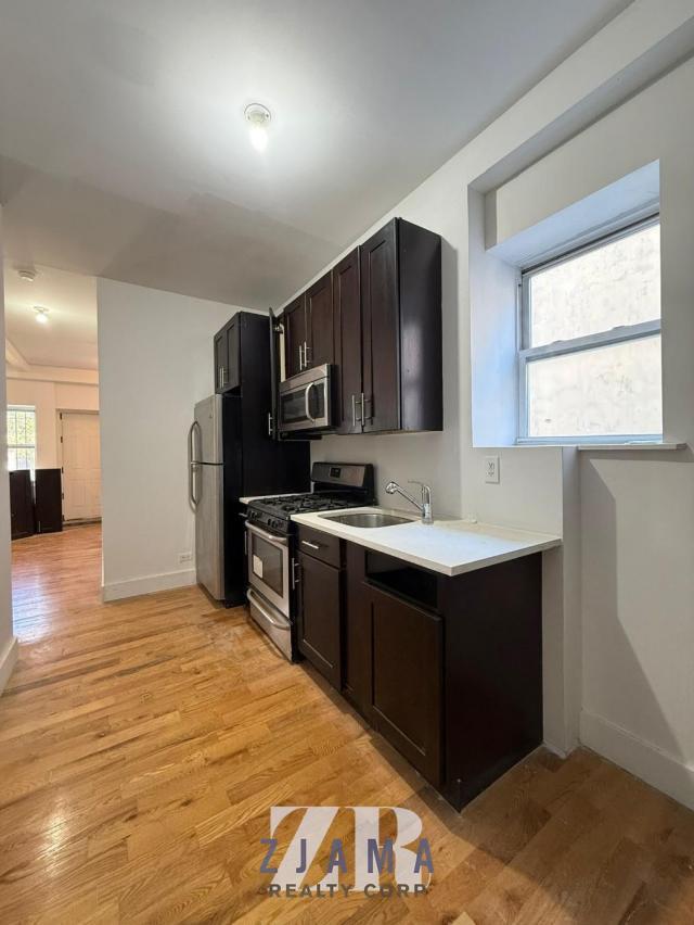 Foto del edificio - 1 bedroom in Brooklyn NY 11226