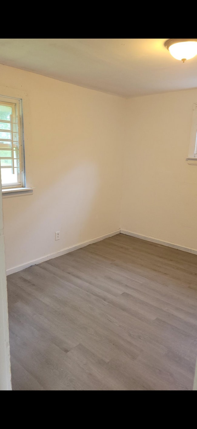 Building Photo - 841 Kling St
