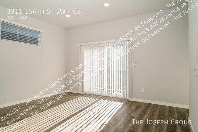 Foto del edificio - 3311 156th St SW