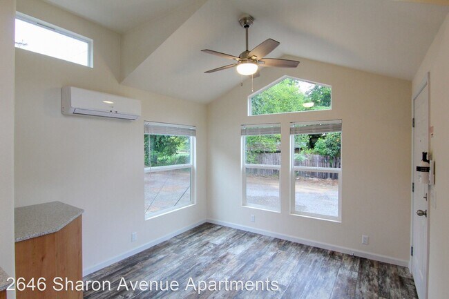 Foto del edificio - 2646 Sharon Ave