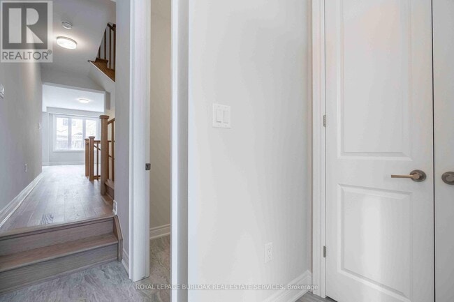 Building Photo - 2184 Postmaster Dr