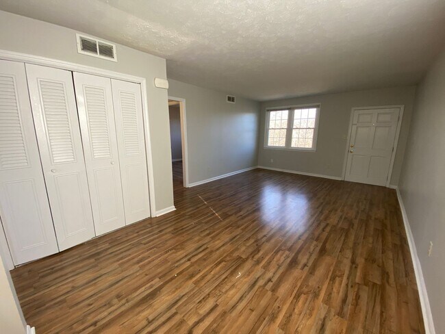 Foto del edificio - Two bedroom near Peaks View Park! Water, t...