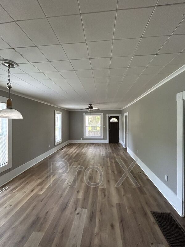 Foto del edificio - 706 W Kansas St
