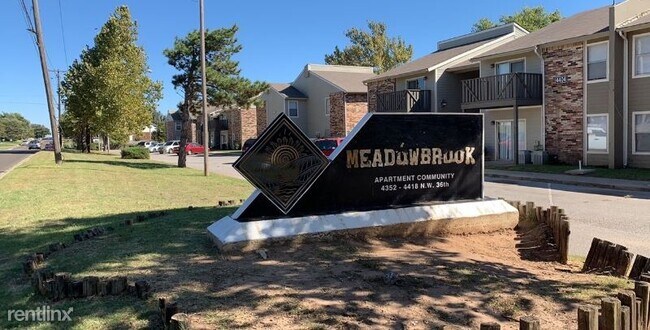 Foto del edificio - 2 br, 3 bath Townhome - 4396 NW 36th St