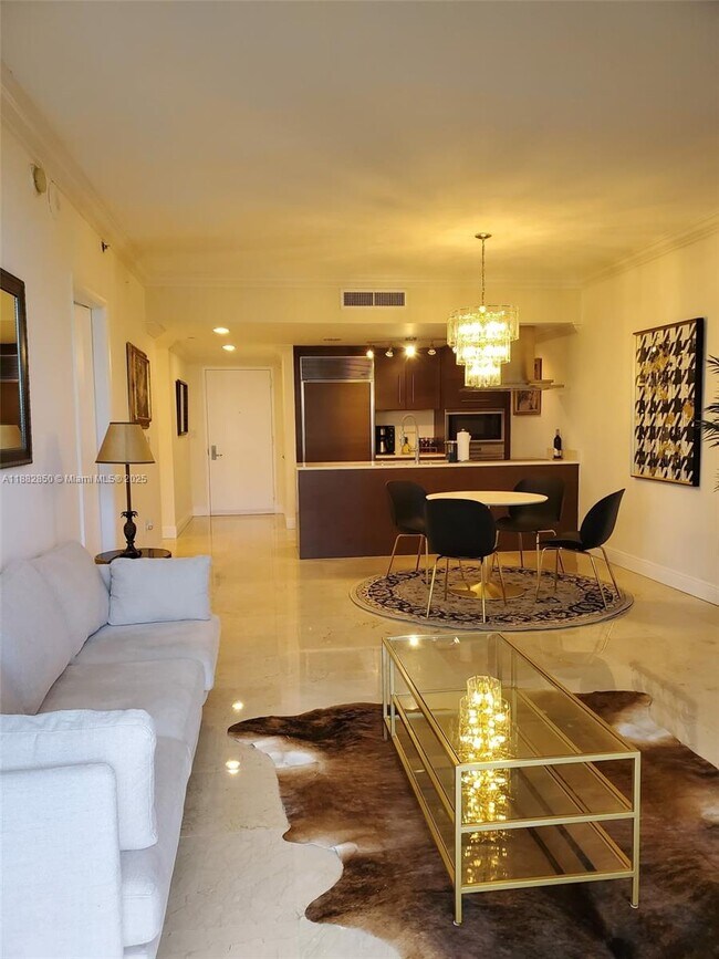 Building Photo - 495 Brickell Ave