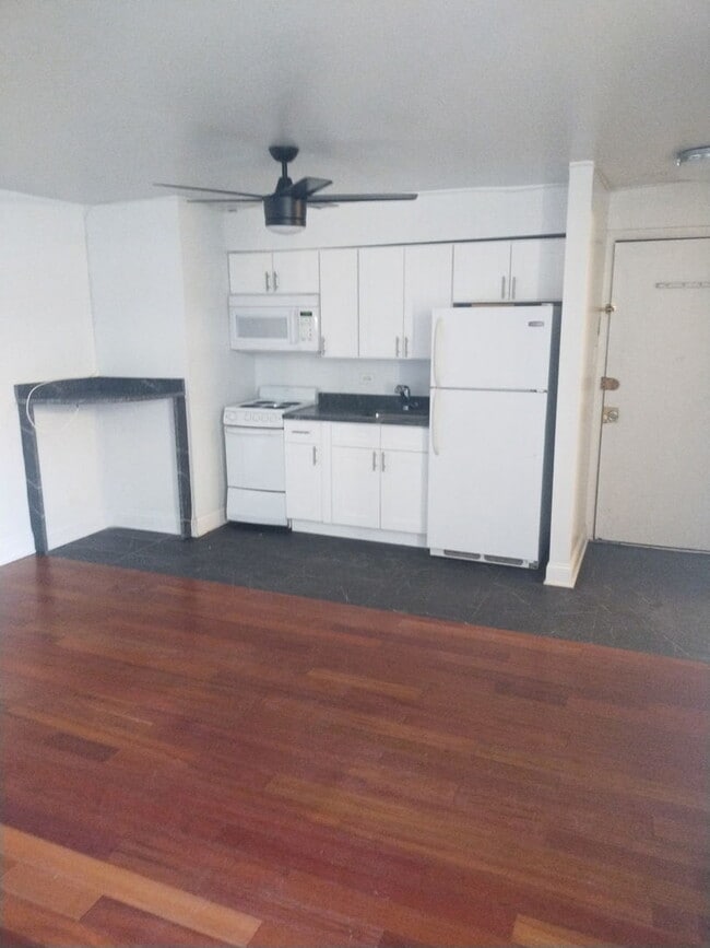 Foto del edificio - 5515 S Cornell Ave