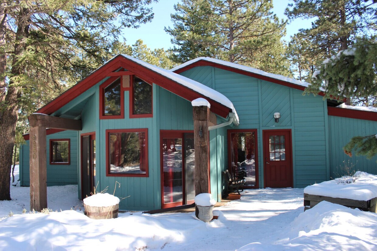 Primary Photo - Unique Home Between Morrison and Conifer!!