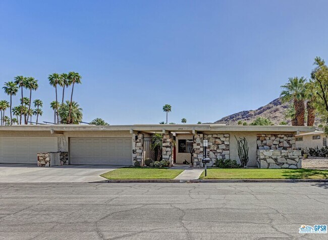 Building Photo - 2360 Madrona Dr