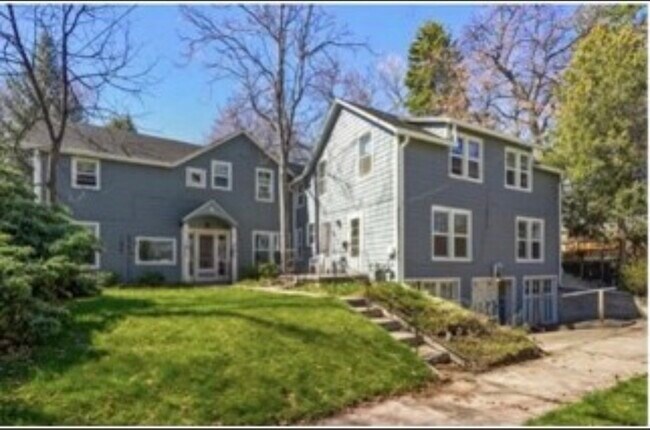Building Photo - 1119 4th Ave