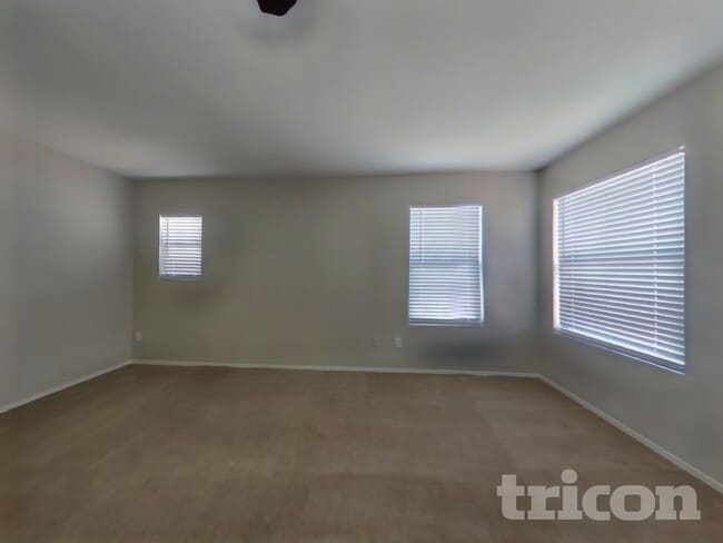 Foto del edificio - 2283 E Palm Beach Dr