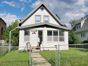 Building Photo - 3613 S 5th Ave