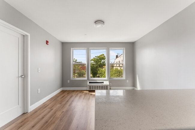 Building Photo - 20 Canfield St