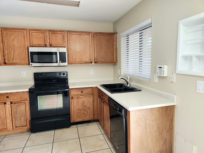 Foto del edificio - Now Available! Phoenix Rental Home Ready