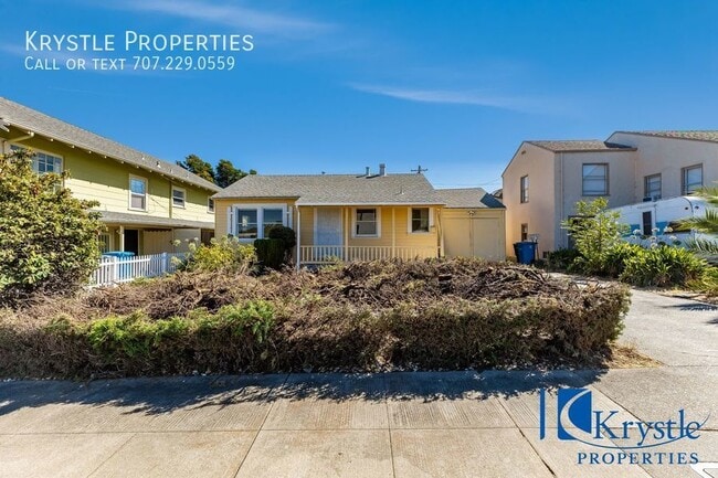 Building Photo - Adorable single story home with Fresh inte...
