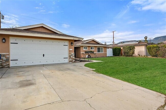 Building Photo - 3414 N Fairfax Dr