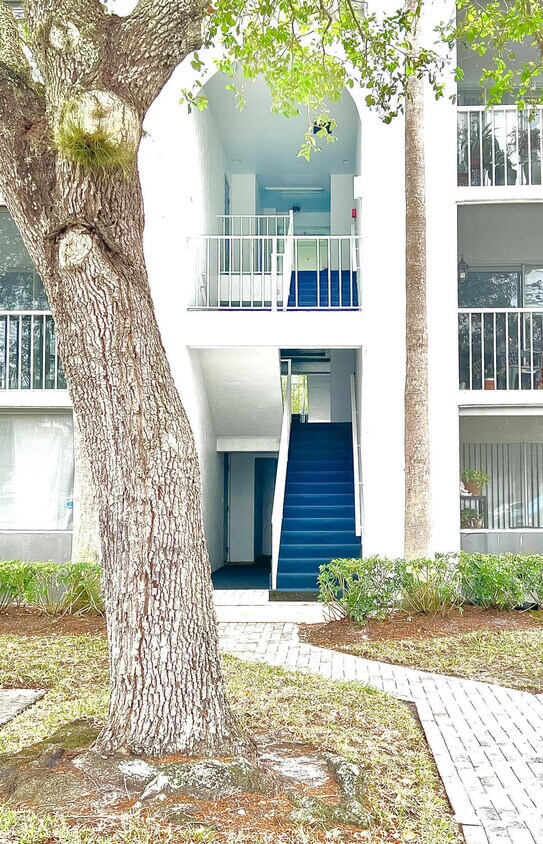 2508 SE Anchorage Cove Unit C2, Port Saint Lucie, FL 34952 Condo for