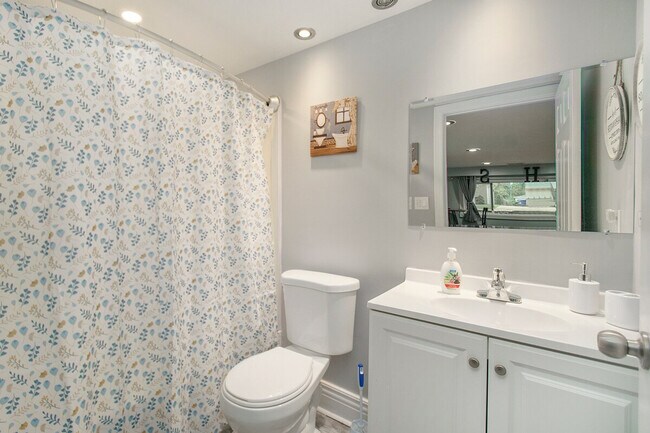 Foto del edificio - 40 S Main St