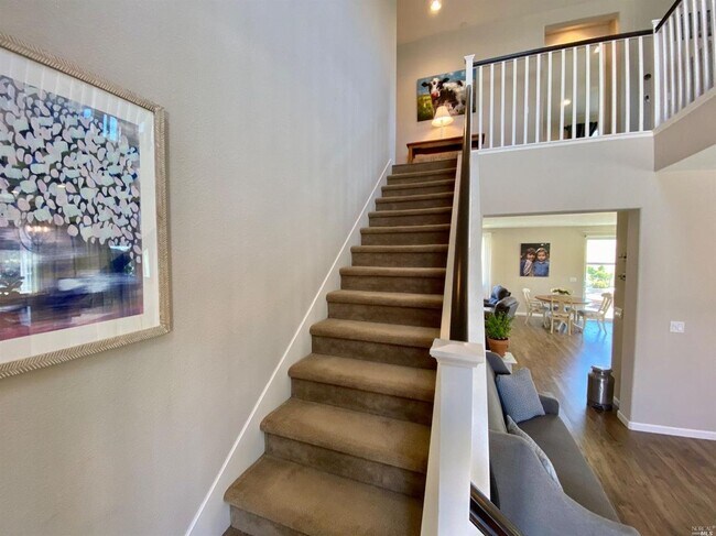 Building Photo - Living in Luxury in a Peaceful Setting