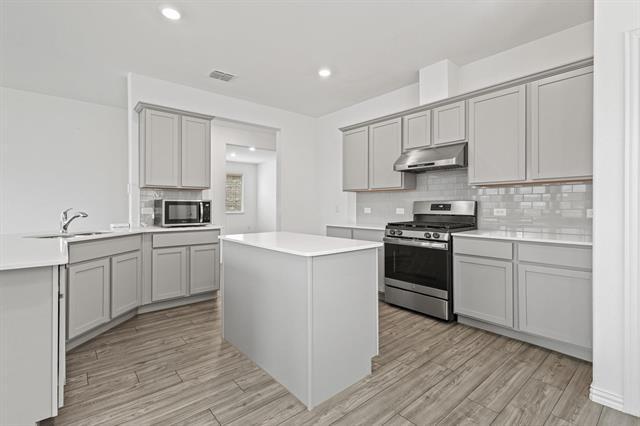 Foto del edificio - 3708 Milkweed Rd