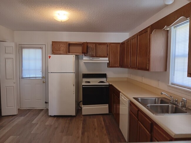 Foto del edificio - 743 Treasure Dr SW