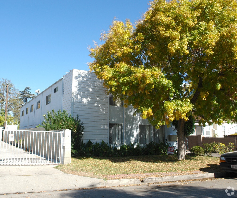 Building Photo - 11239 Califa St