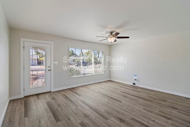 Foto del edificio - 8640 E Rancho Vista Dr