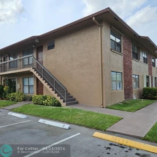 Foto del edificio - 10039 Winding Lake Rd