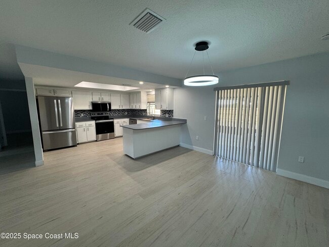 Building Photo - 1320 Woodingham Dr