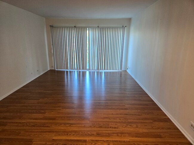 Foto del edificio - 5001 Carriage Way Dr