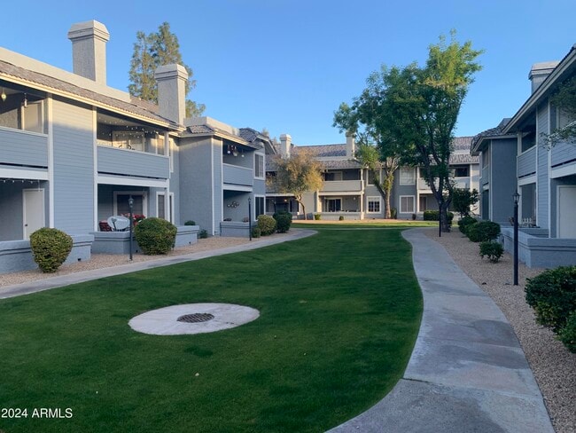 Building Photo - 2910 W Marconi Ave