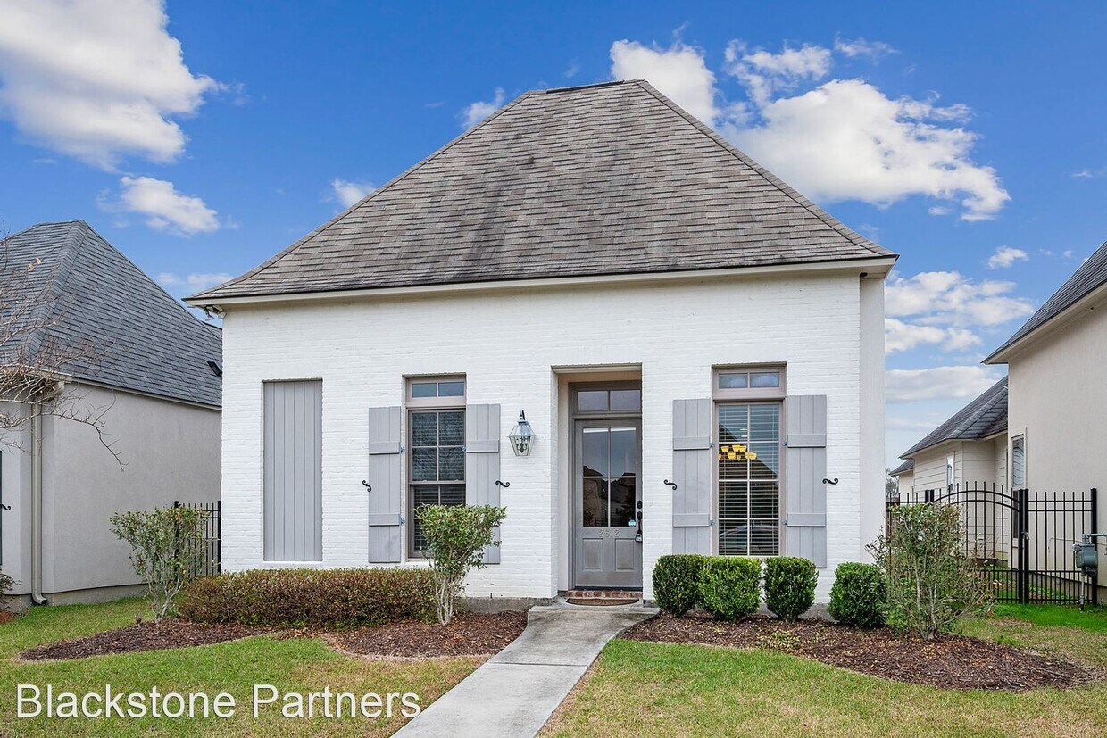 Foto principal - 4 br, 2 bath House - 2612 Cresthaven Ave